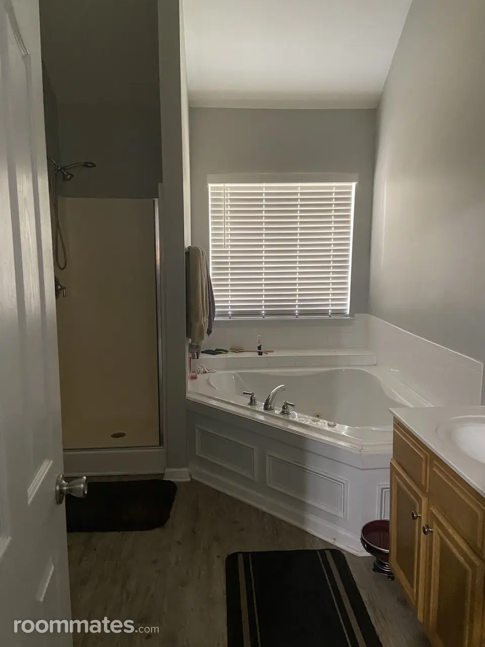 Profile photo 3 of 10