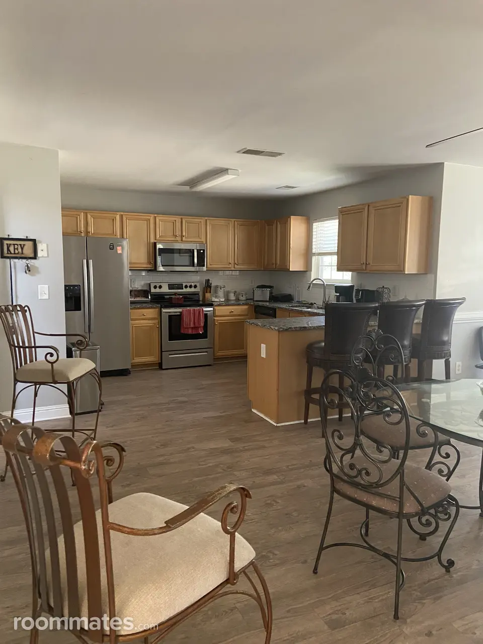 Profile photo 7 of 10