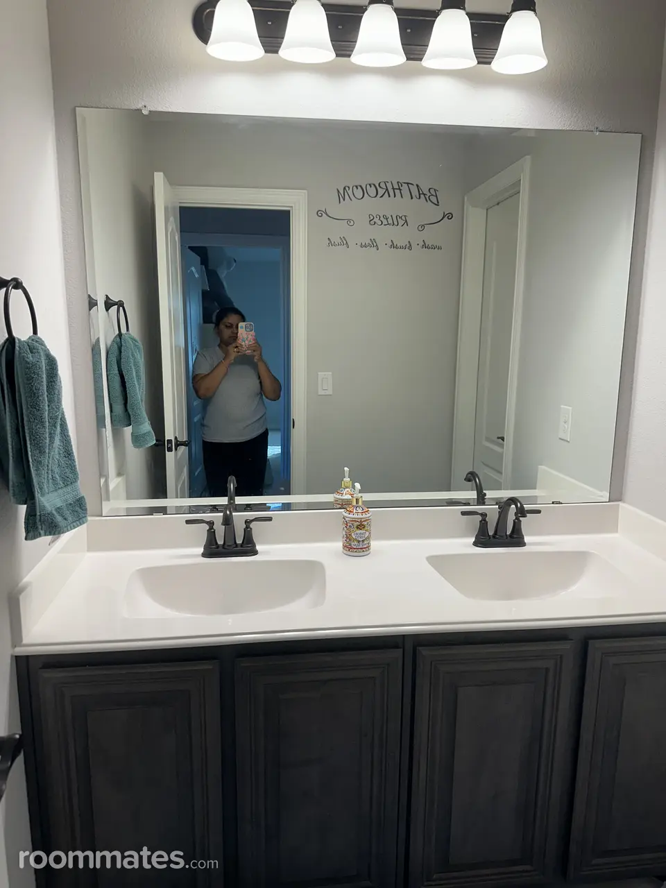 Profile photo 1 of 6