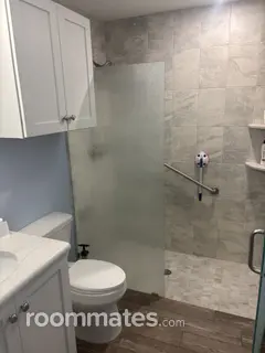 Room for rent in Mount Dora, FL $1300, house