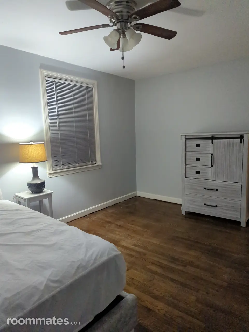 Profile photo 8 of 10