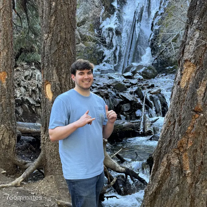 Roommate looking Reno, NV, $1000
