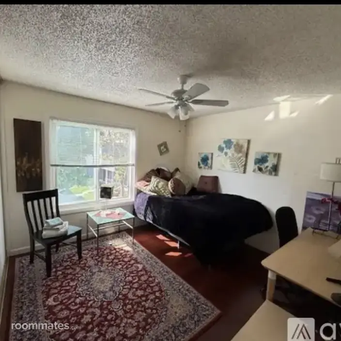 Room for rent in Irvine, CA $1375, condo