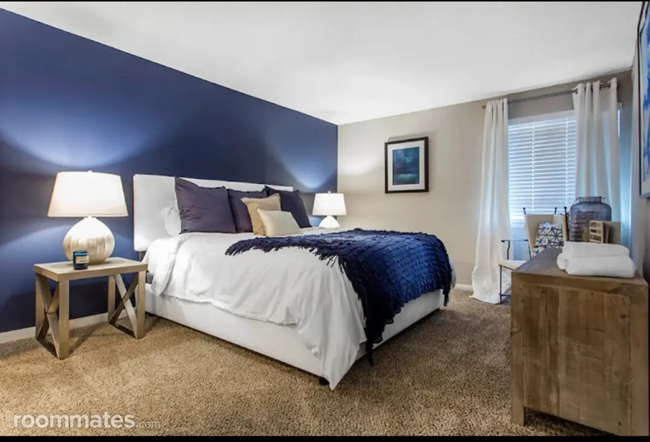 Profile photo 2 of 4