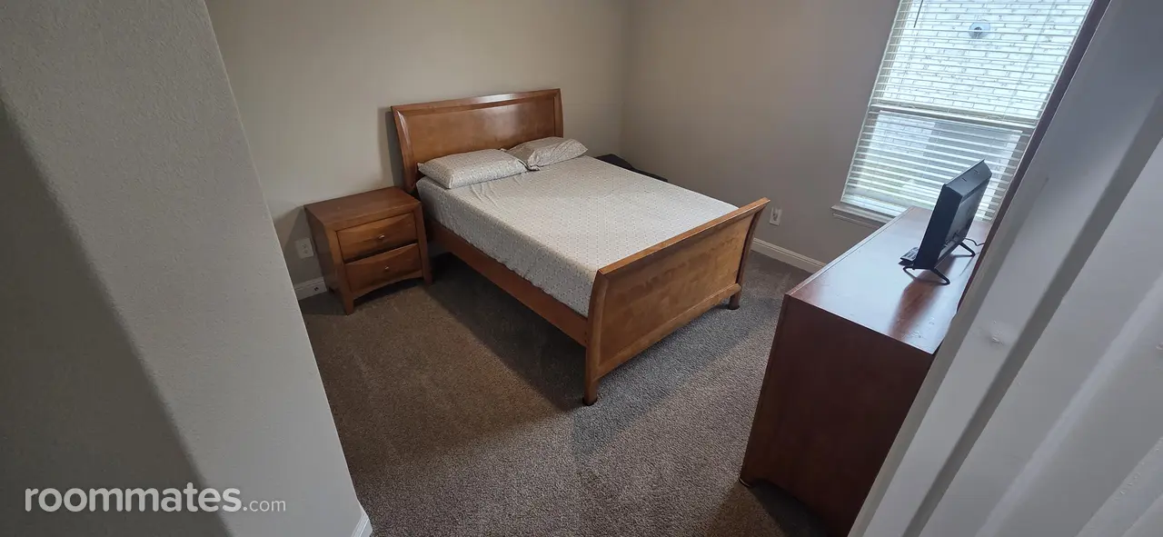 Profile photo 3 of 15