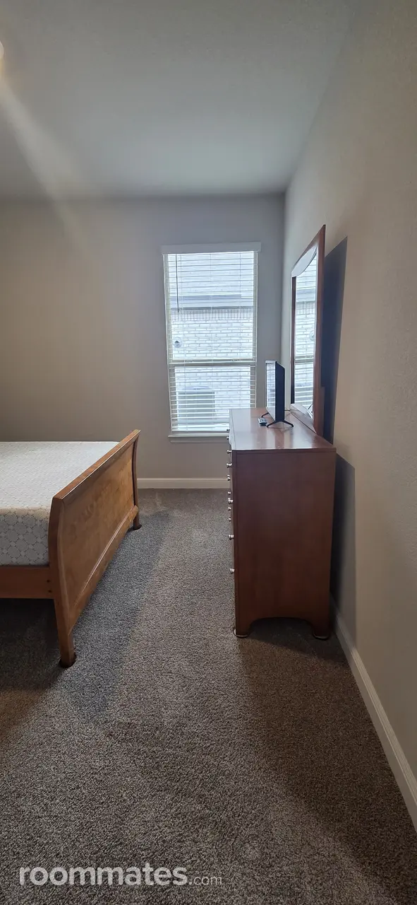 Profile photo 5 of 15