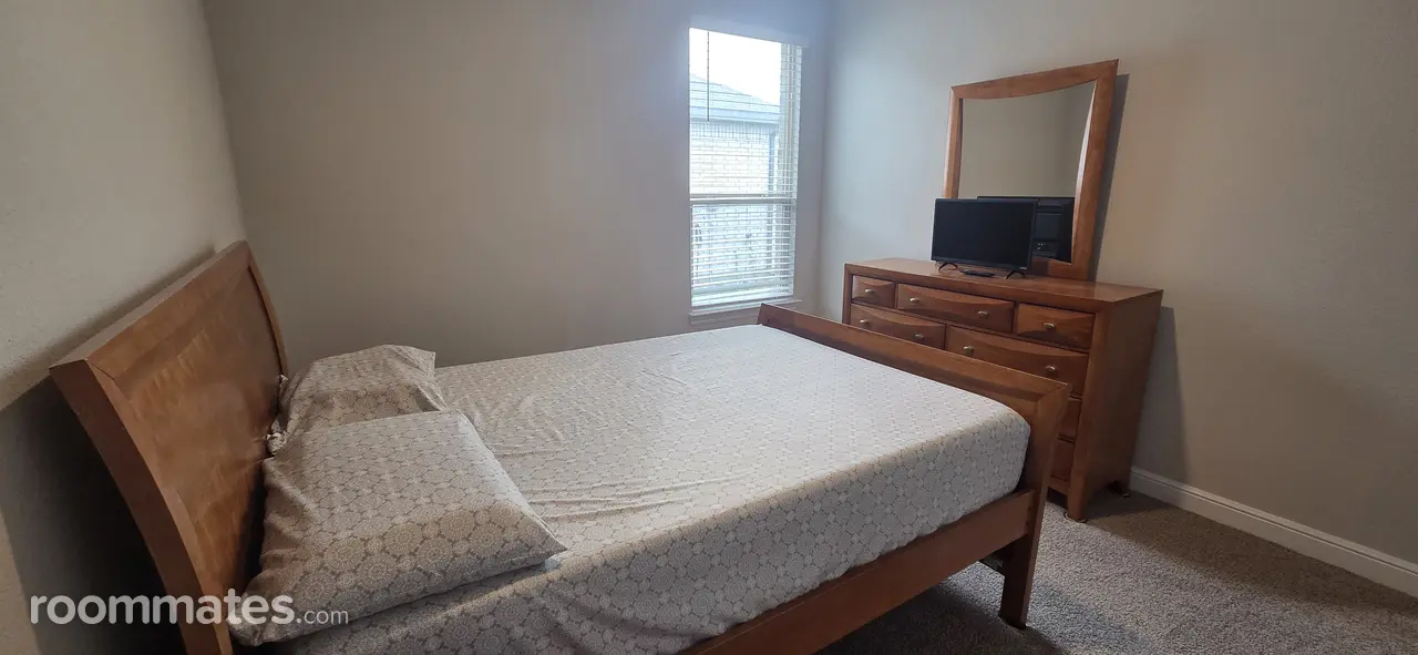 Profile photo 4 of 15