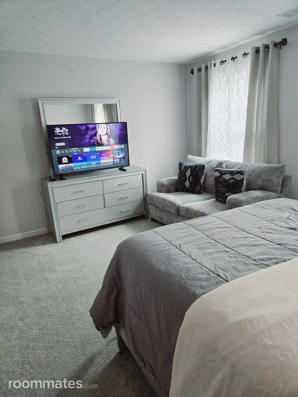 Profile photo 3 of 11