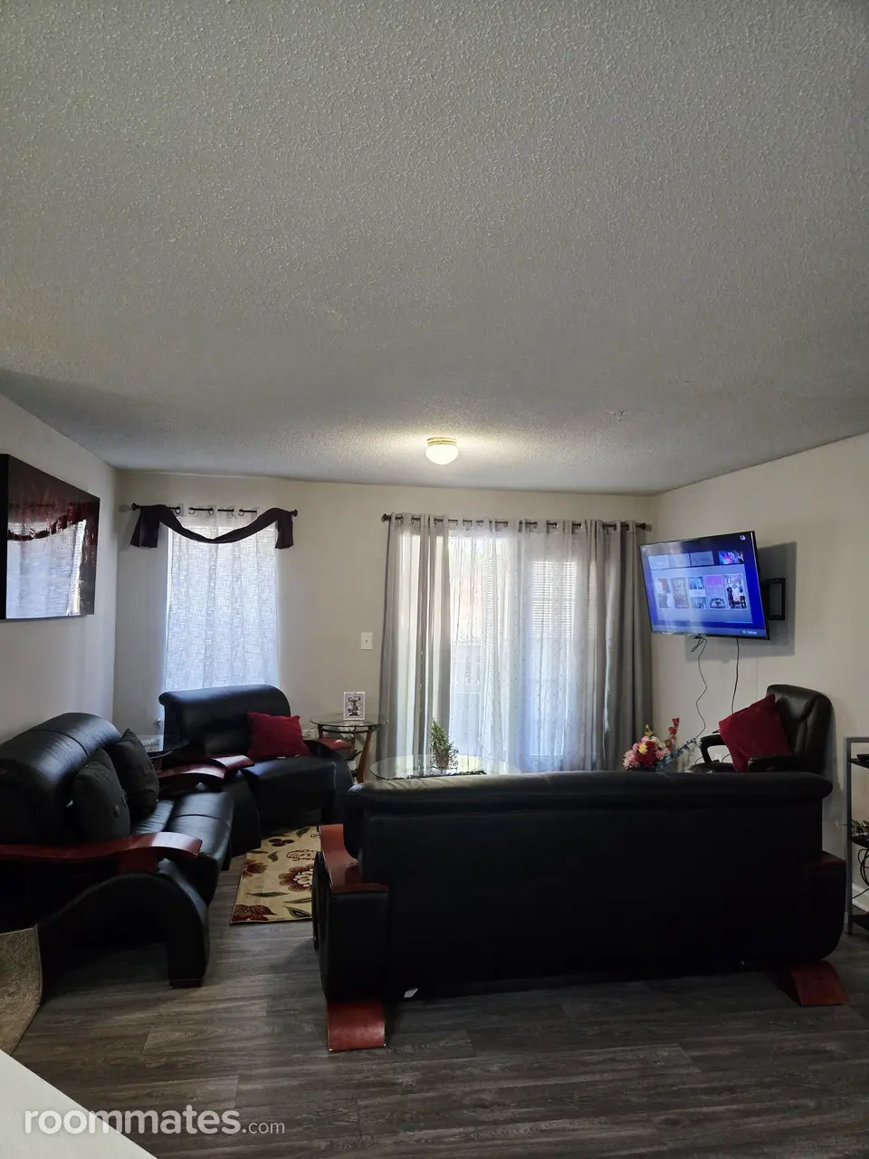 Profile photo 11 of 11