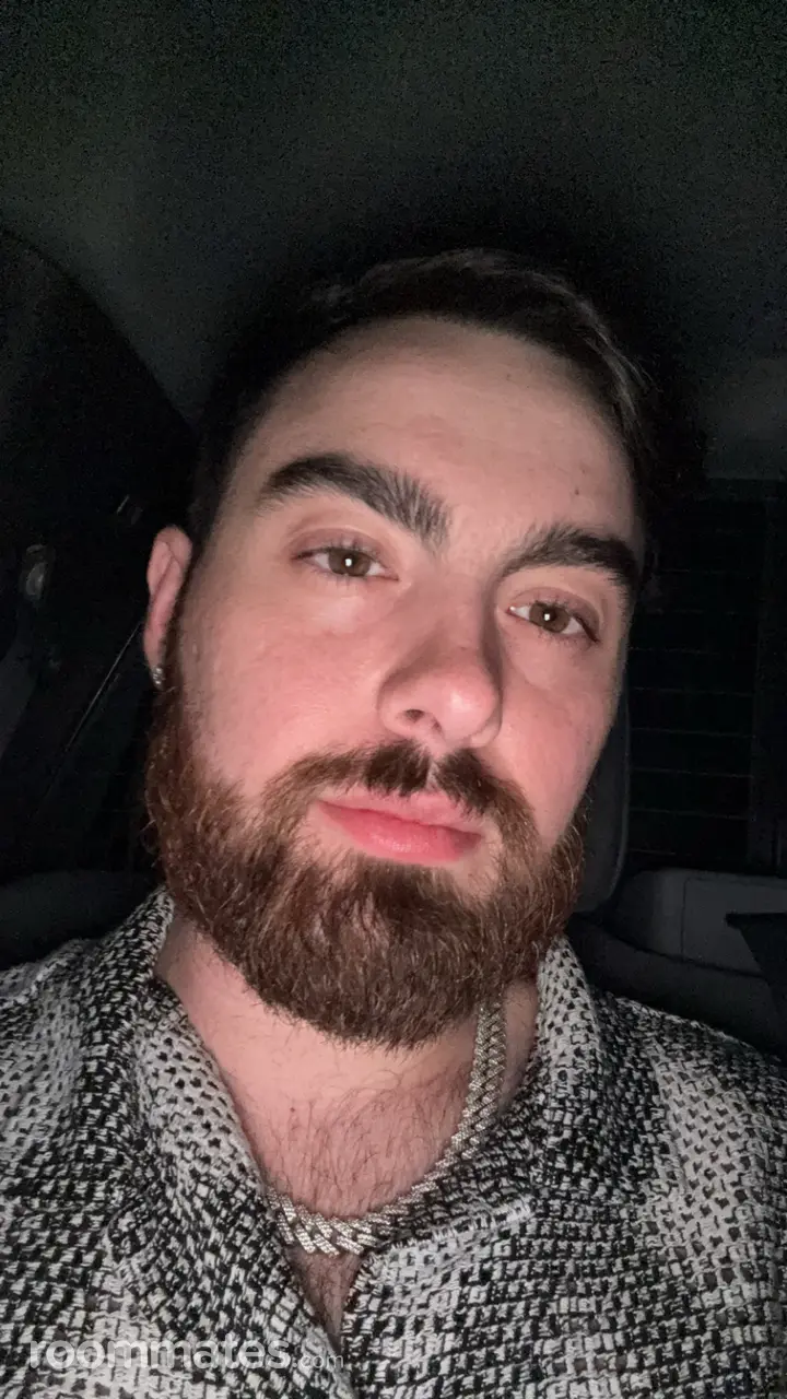 Profile photo 1 of 1