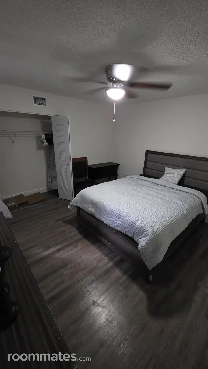 Profile photo 2 of 8