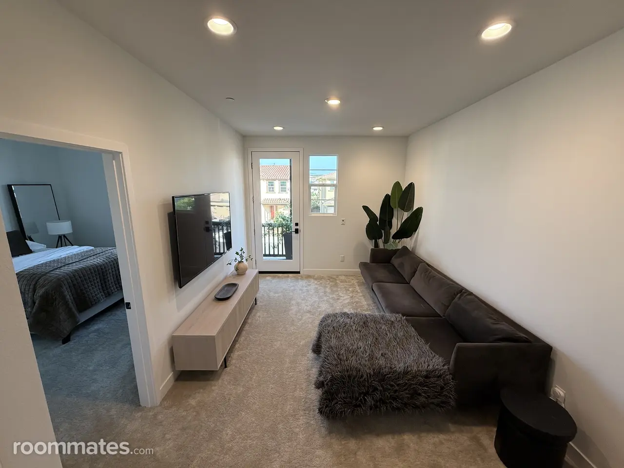 Profile photo 7 of 11