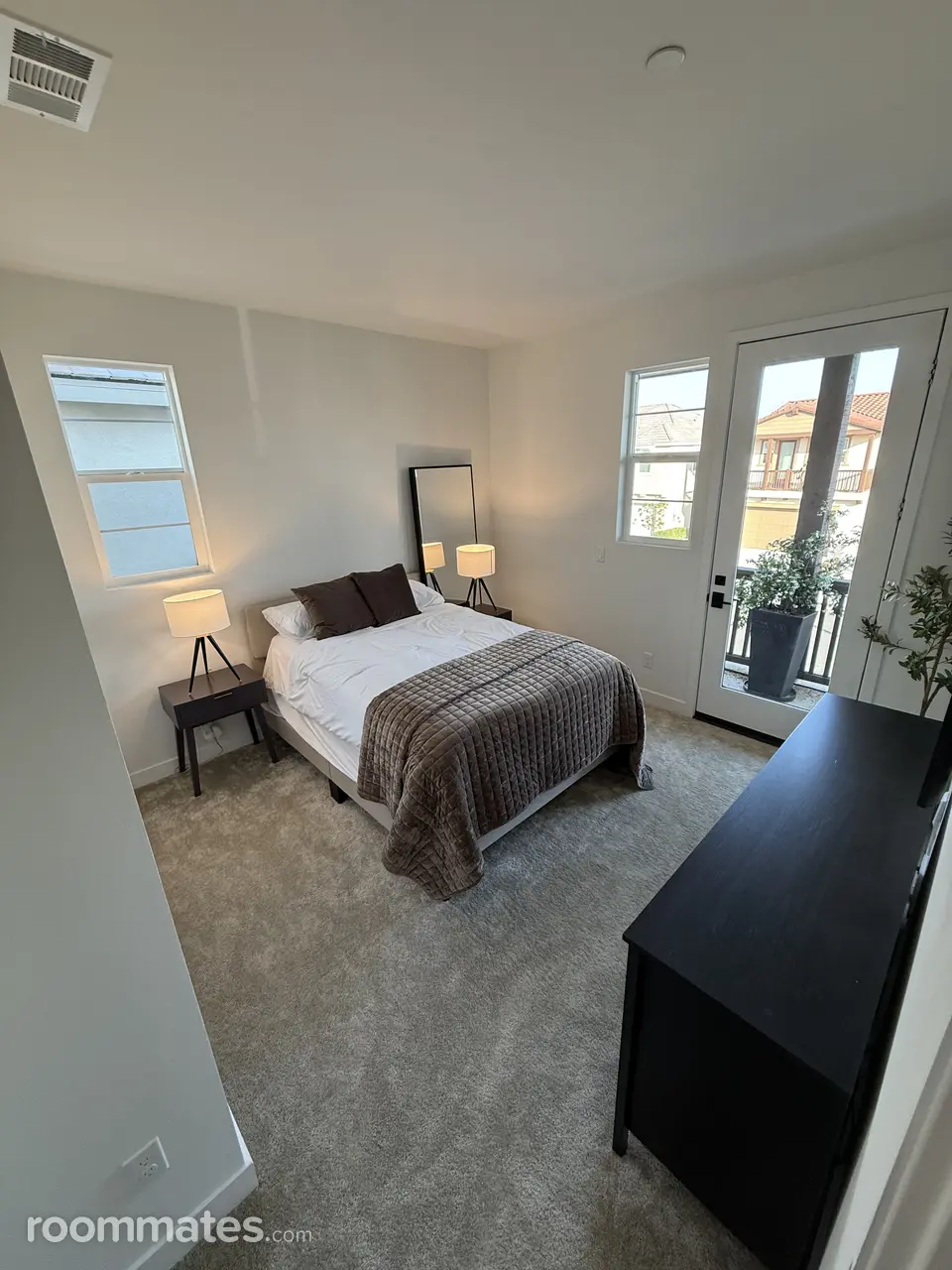 Profile photo 5 of 11