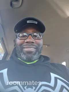 Roommate looking Saint Louis, MO, $2000