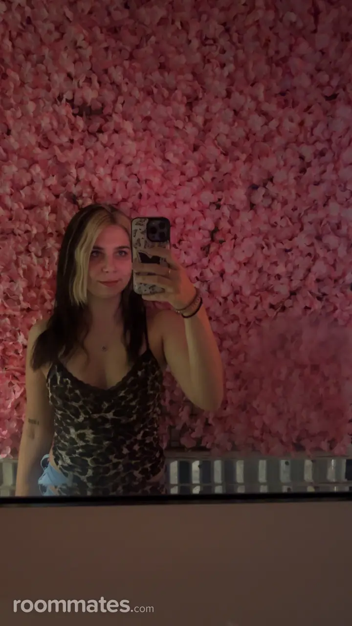 Profile photo 7 of 9