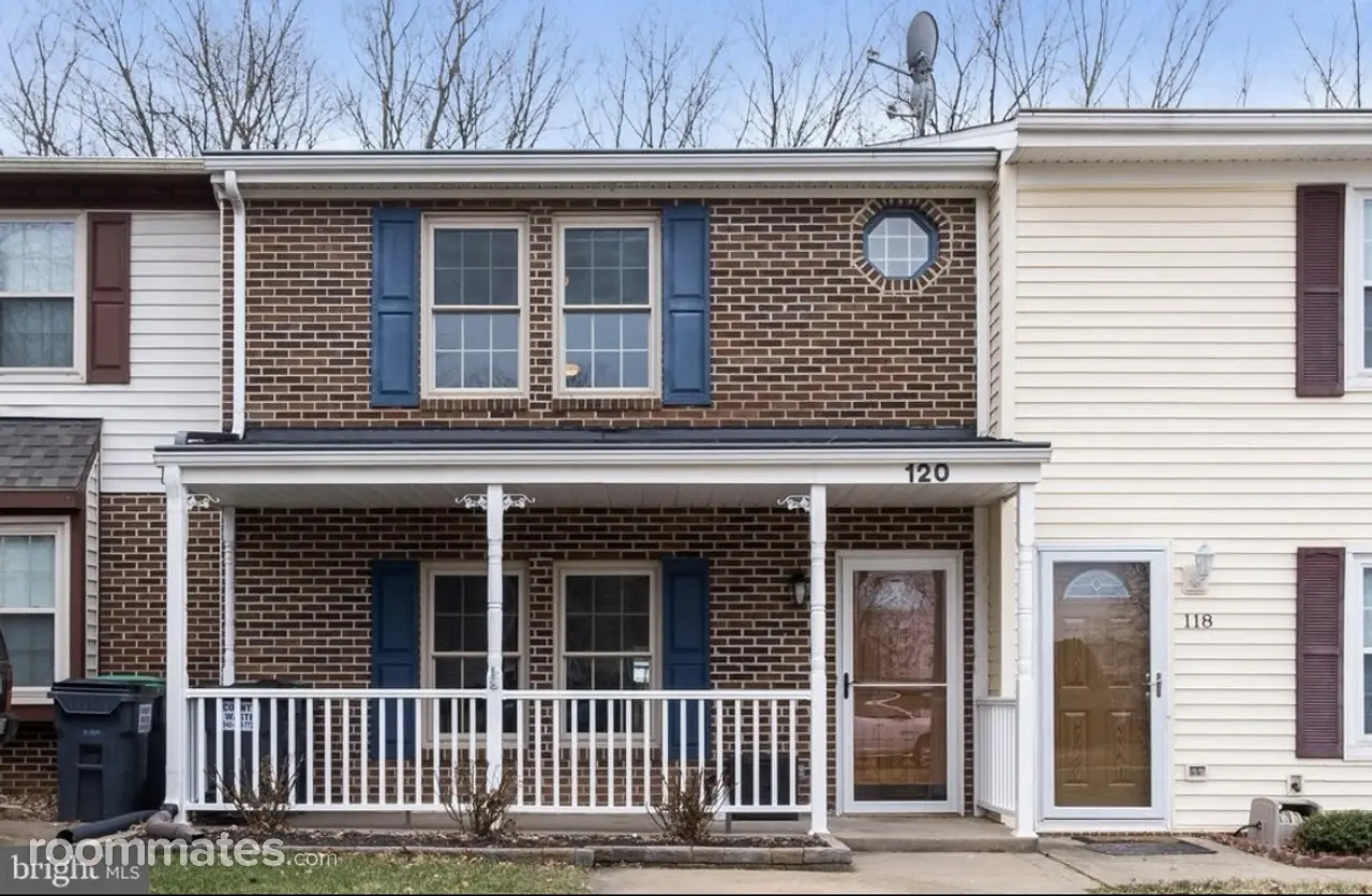 Profile photo 3 of 8