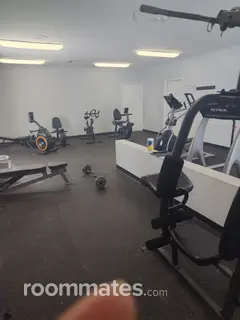 Room for rent in Toledo, OH $700, house