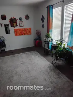 Room for rent in Toledo, OH $700, house