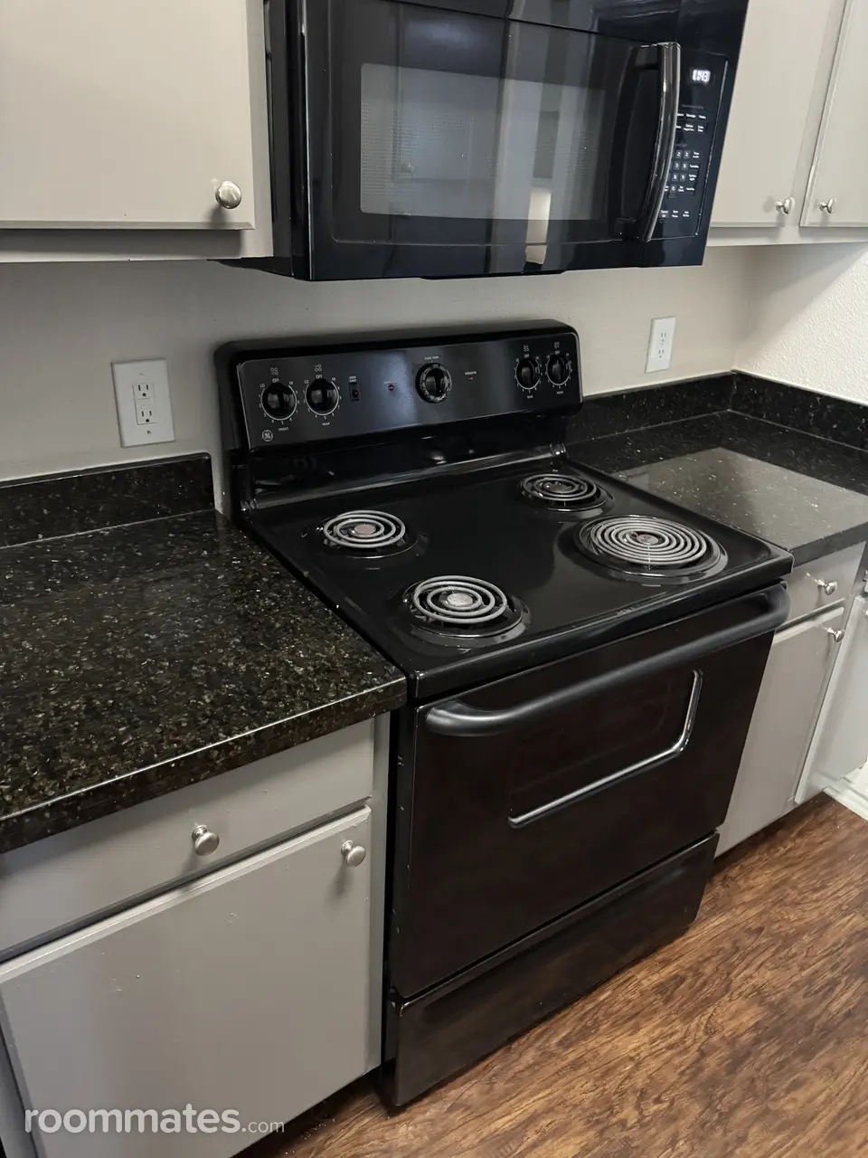 Profile photo 7 of 9