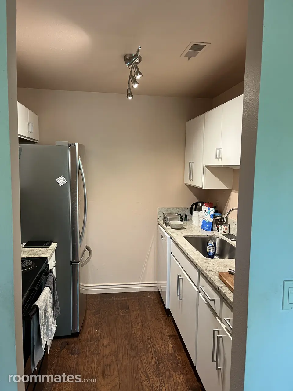 Profile photo 9 of 10