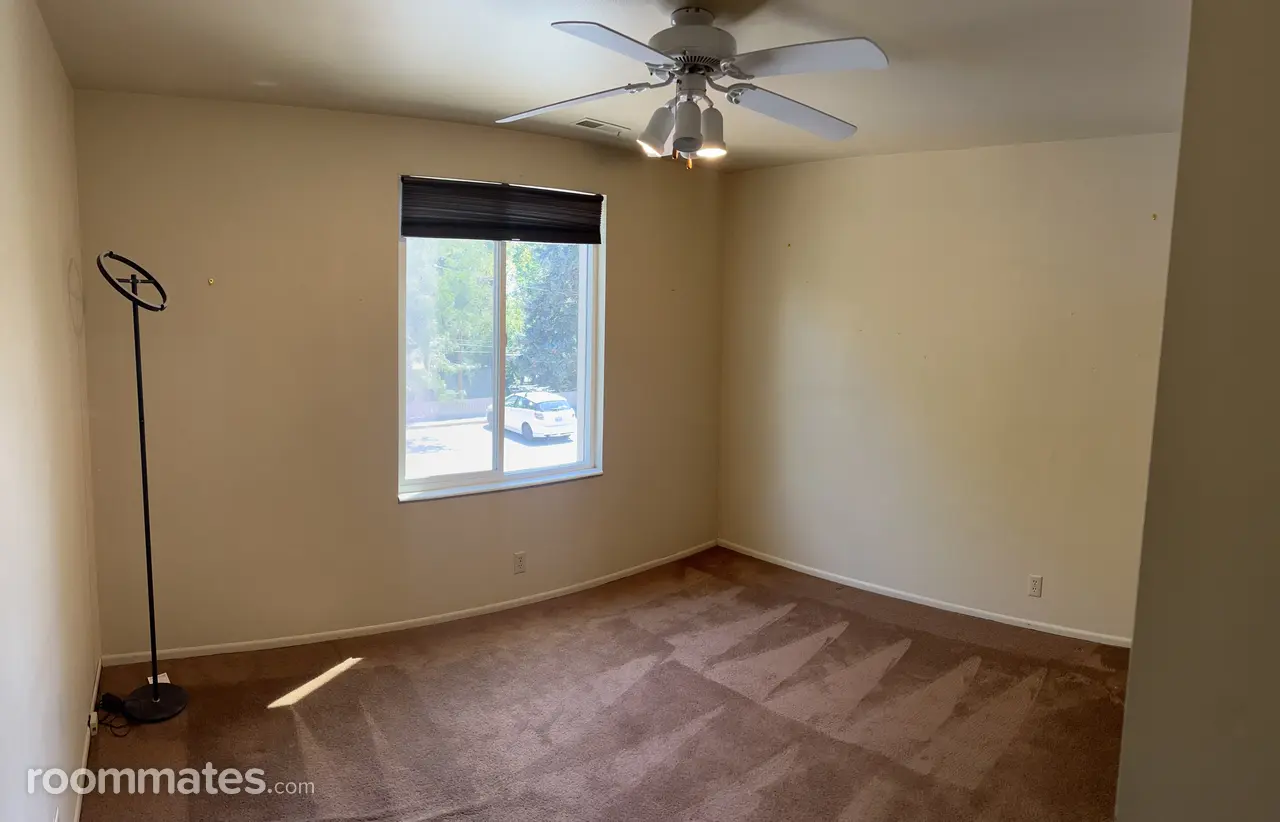 Profile photo 4 of 10