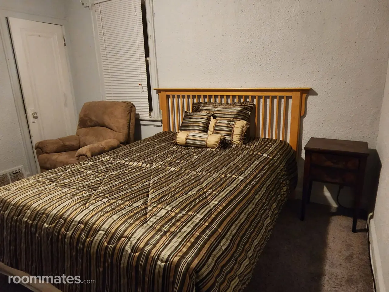 Profile photo 10 of 21