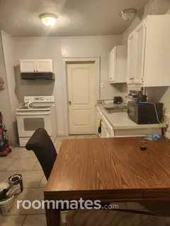 Room for rent in Detroit, MI $750, house