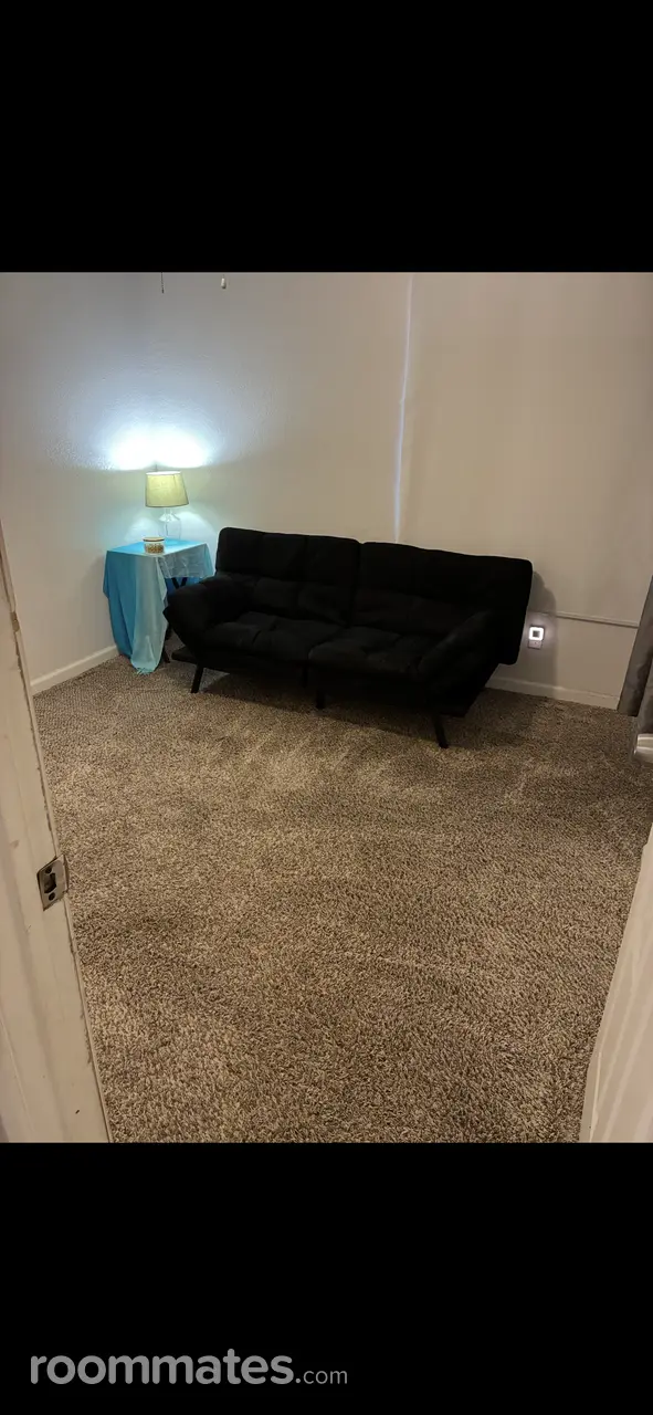 Profile photo 3 of 4