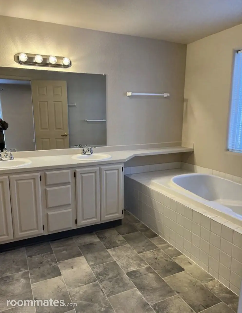 Profile photo 2 of 4