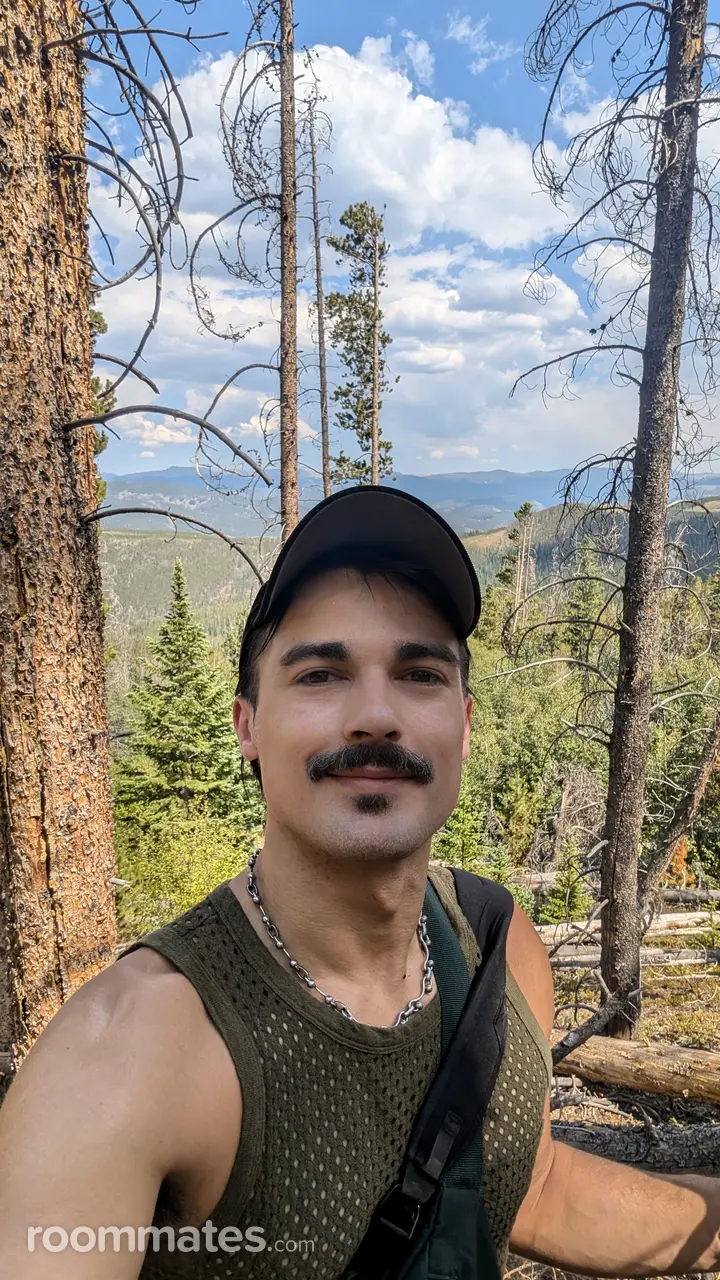 Profile photo 1 of 1