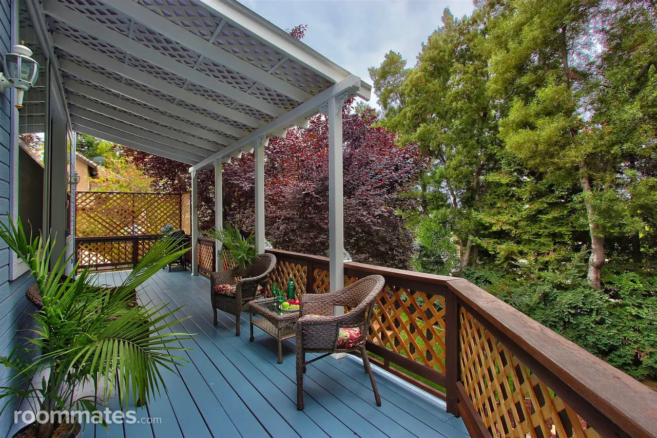 Profile photo 10 of 11