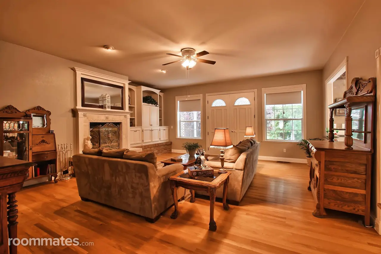 Profile photo 7 of 11