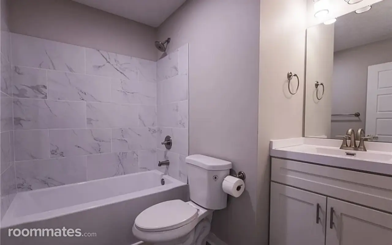 Profile photo 3 of 8