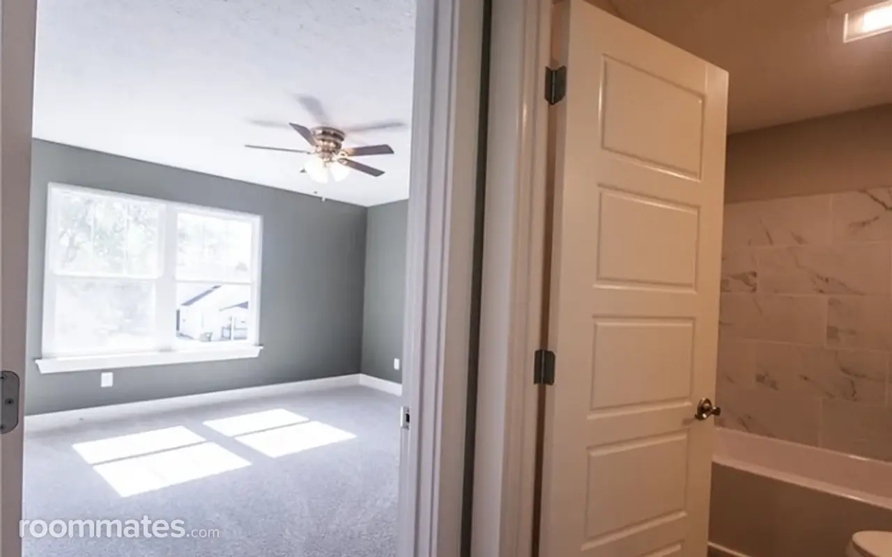 Profile photo 2 of 8