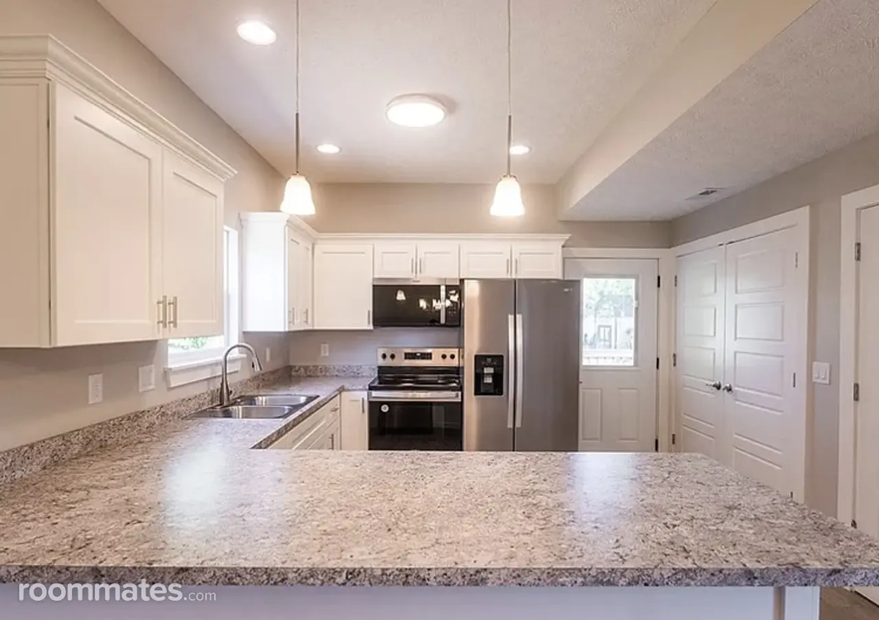 Profile photo 4 of 8