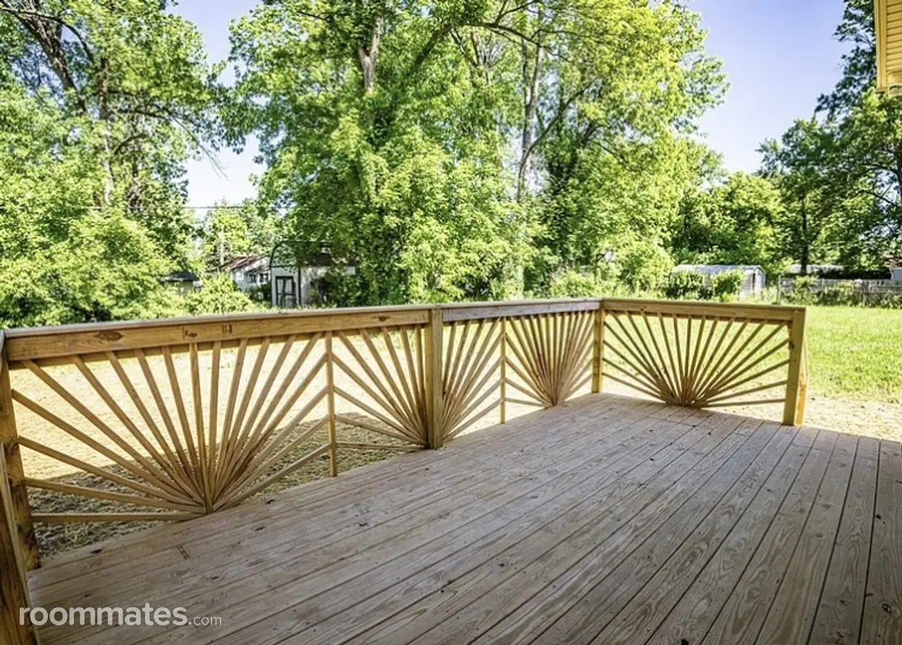 Profile photo 6 of 8