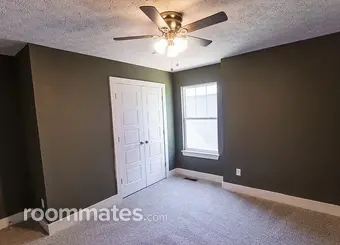 Room for rent in New Albany, IN $600, house
