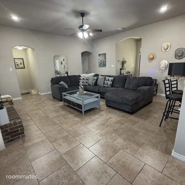 Room for rent in Temple, TX $700, house