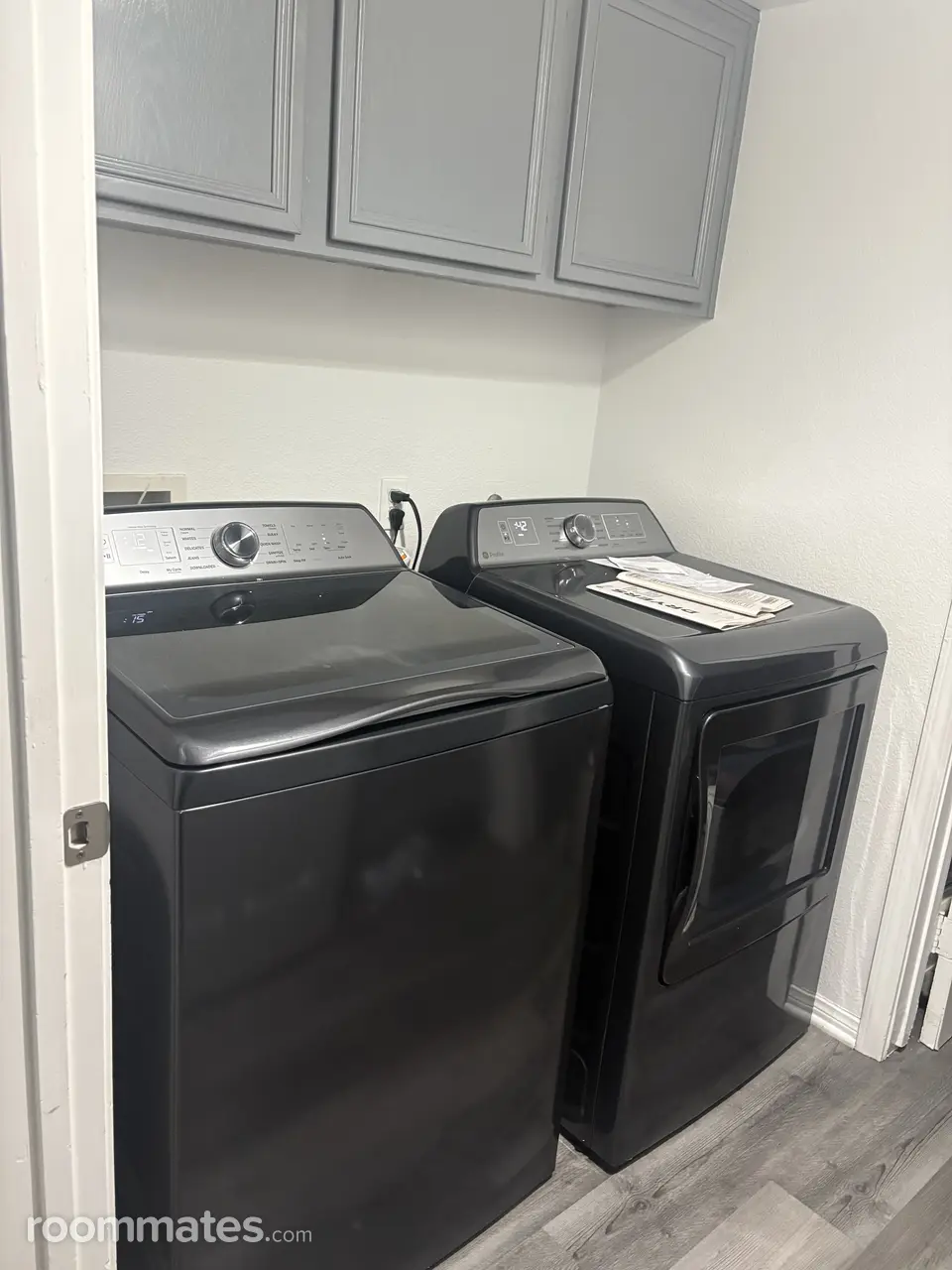 Profile photo 6 of 10