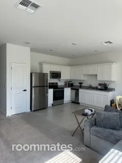 Room for rent in St. Cloud, FL $900, townhouse