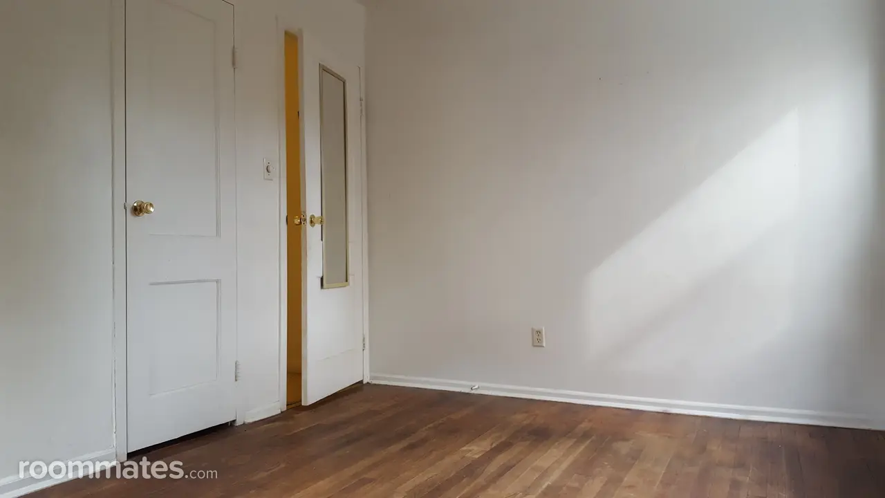 Profile photo 1 of 8