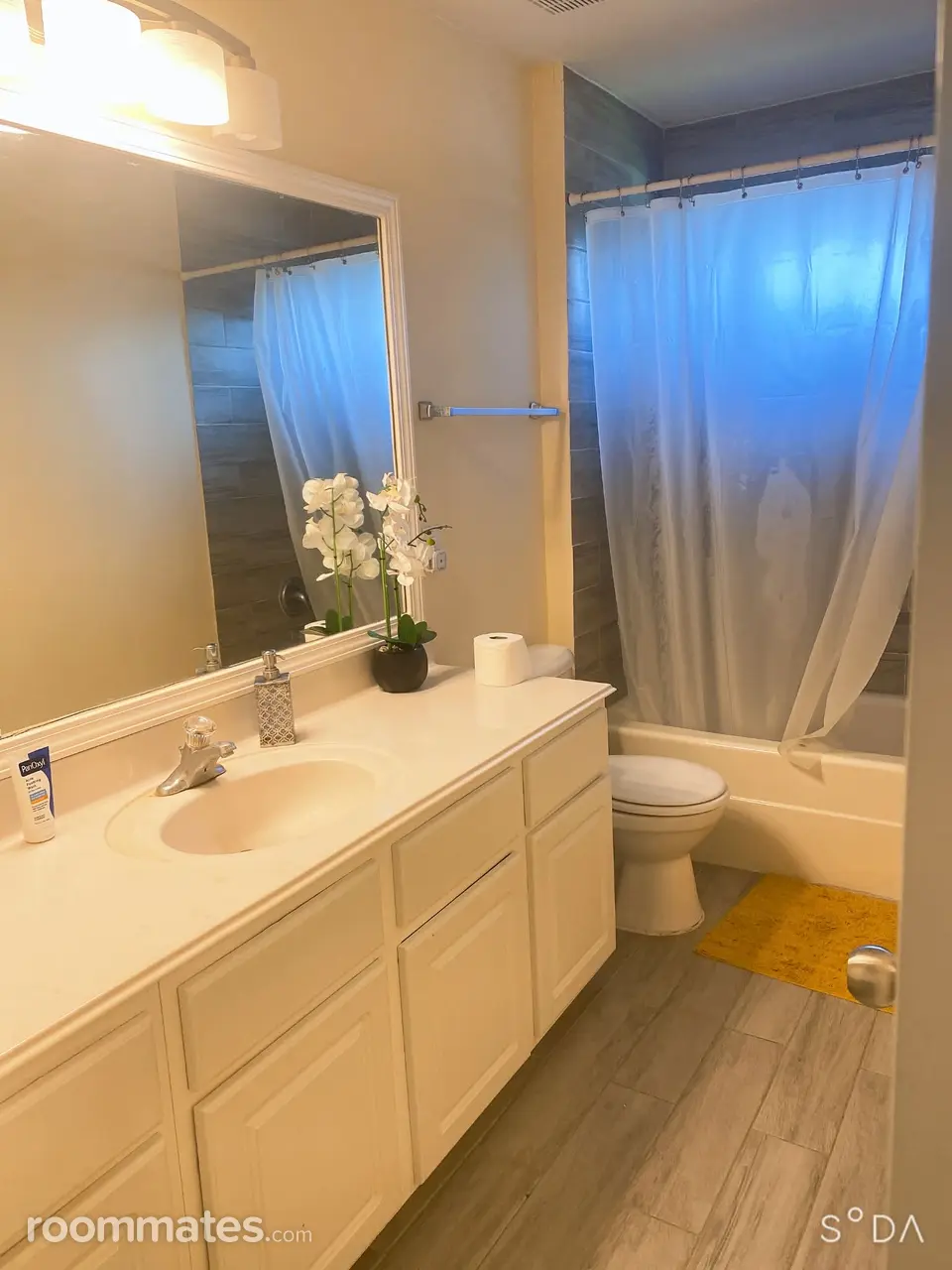 Profile photo 4 of 7