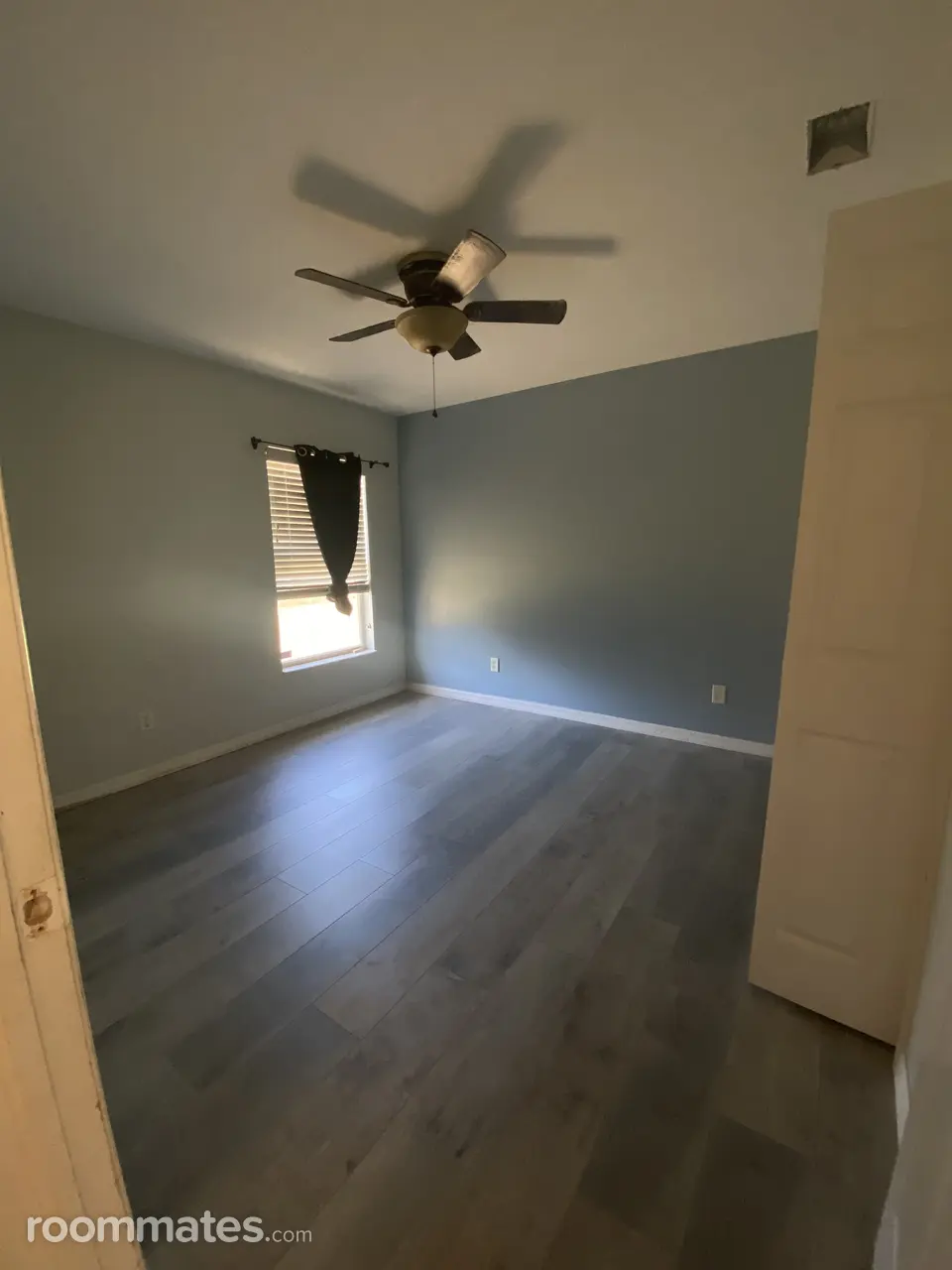 Profile photo 2 of 6