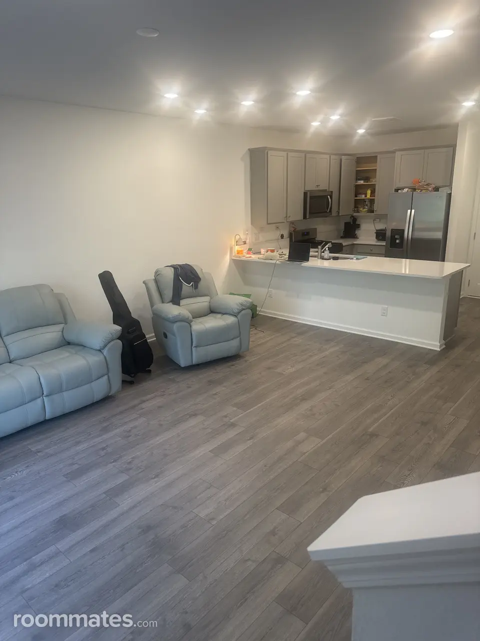 Profile photo 4 of 10