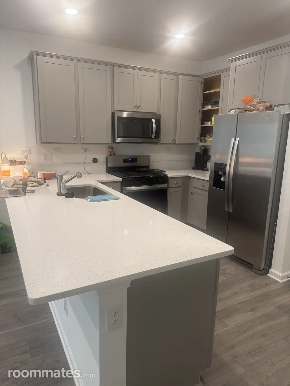 Profile photo 3 of 10