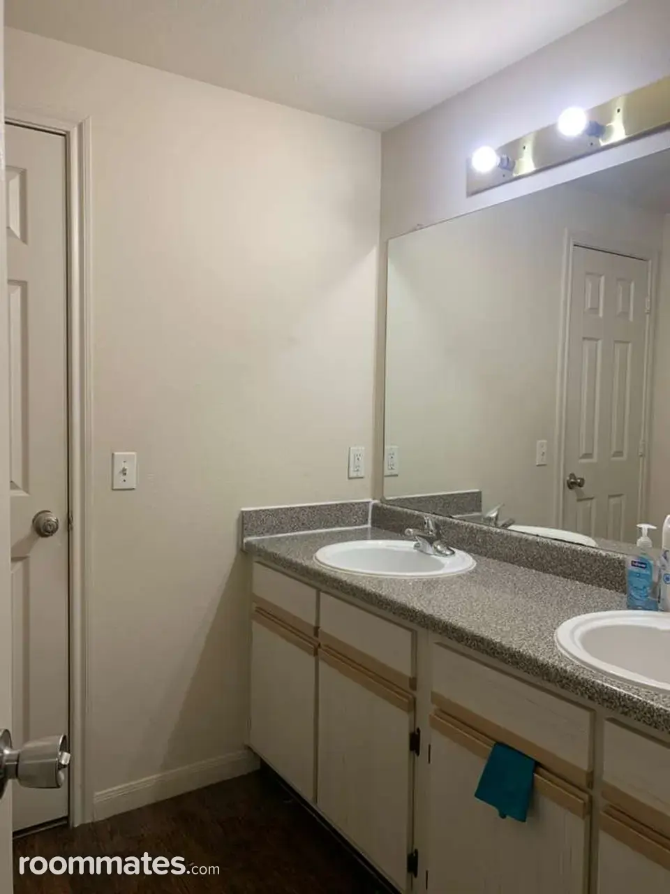 Profile photo 6 of 7