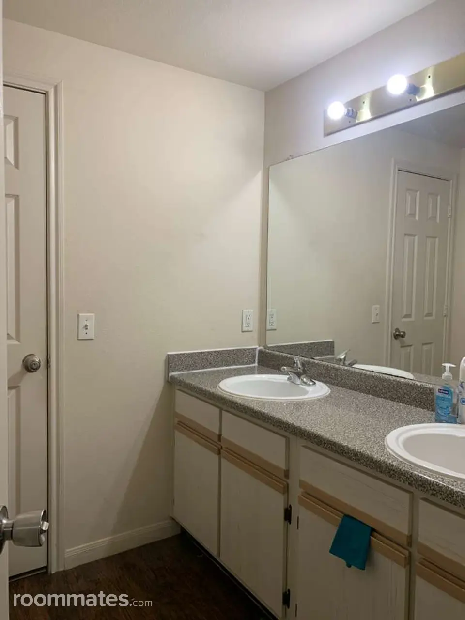 Profile photo 2 of 6