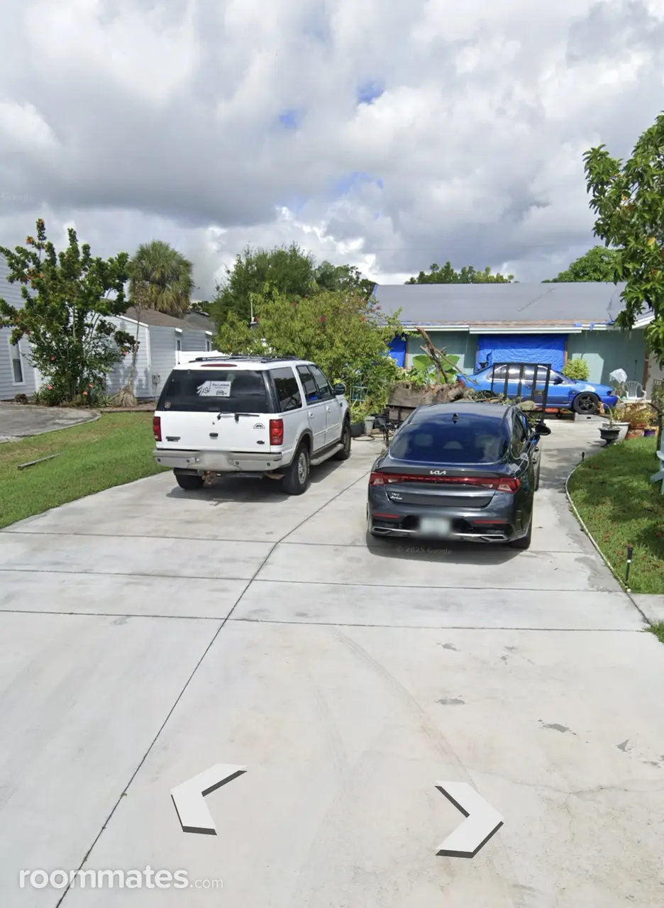 Profile photo 2 of 3