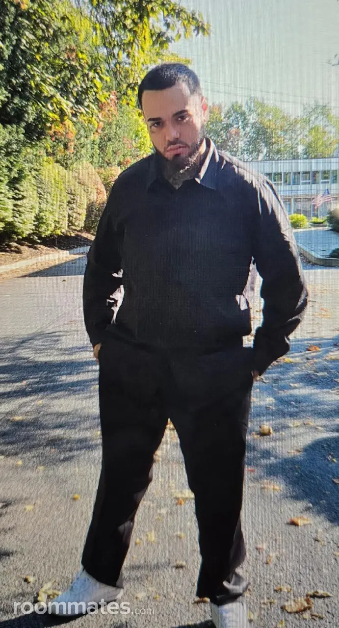 Profile photo 1 of 2