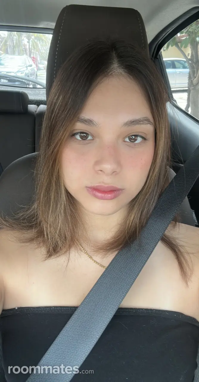 Profile photo 1 of 4